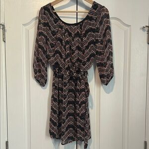 Lily Rose Long Sleeve Chevron Dress - Black and Pink